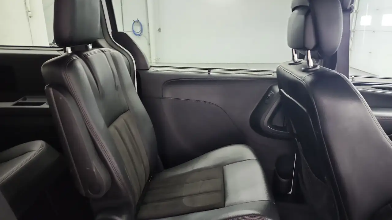 Dodge Grand Caravan снимка Dodge Grand Caravan