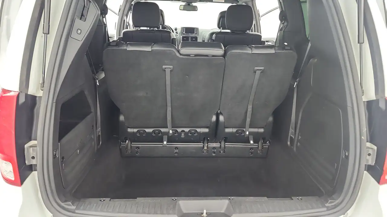 Dodge Grand Caravan снимка Dodge Grand Caravan
