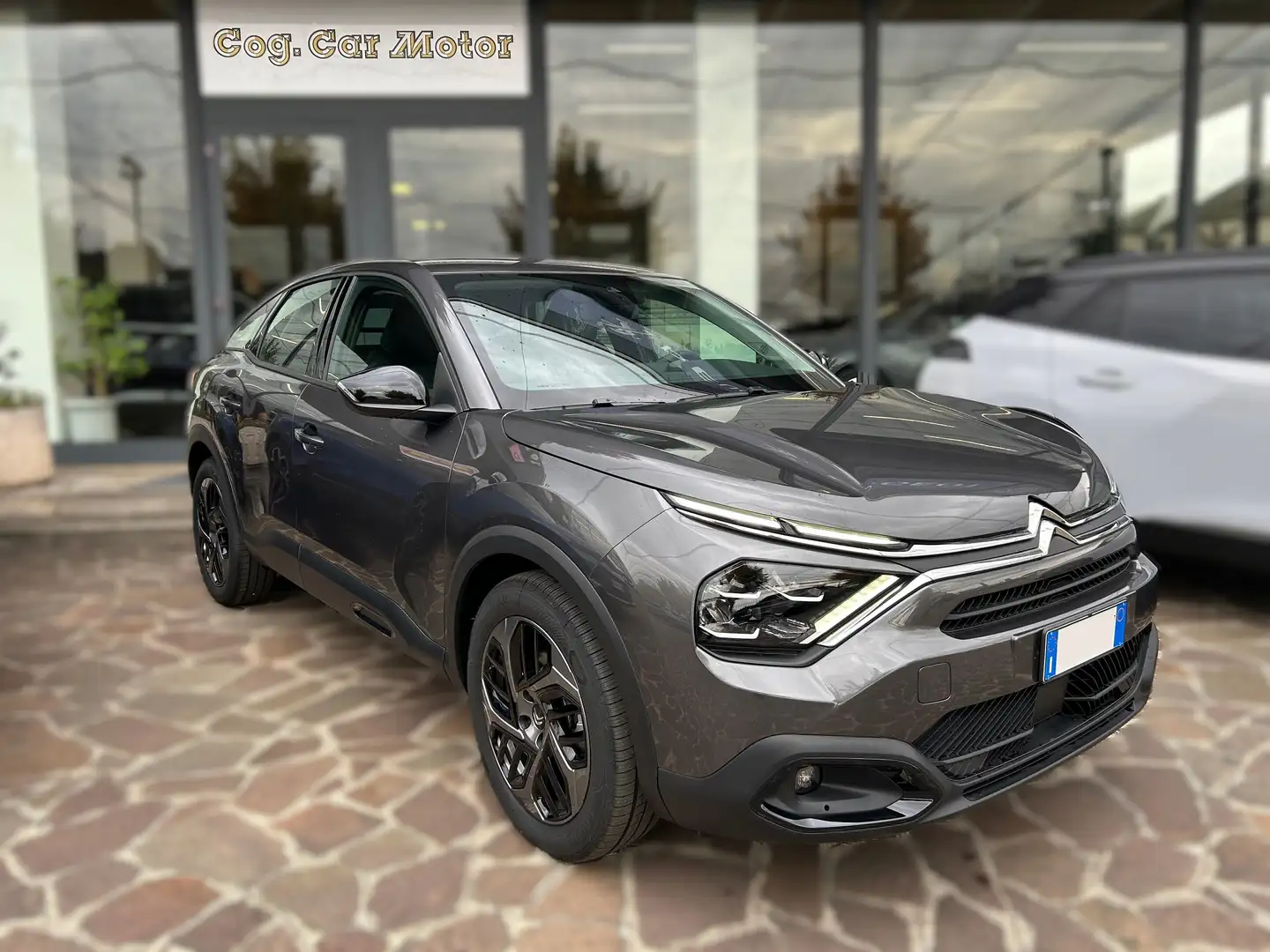 Citroen C4 C4 1.2 puretech Plus 130CV Gris - 1