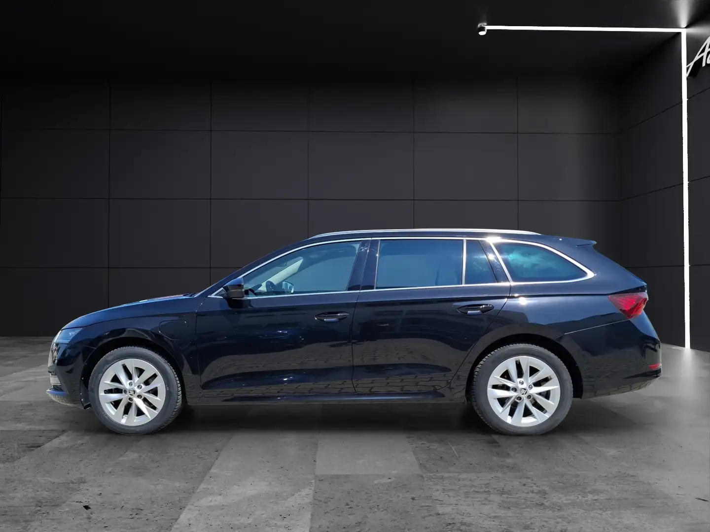 Skoda Octavia Combi iV Style DSG LED RFK SH LM iV Style DSG L... Schwarz - 2