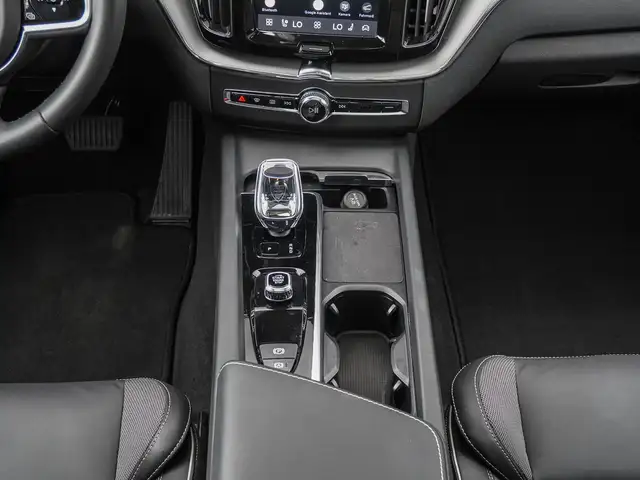 Volvo XC60 view 14