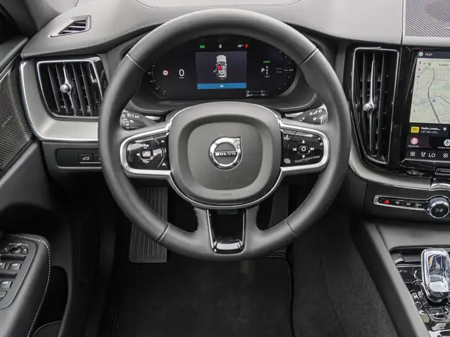 Volvo XC60 view 12