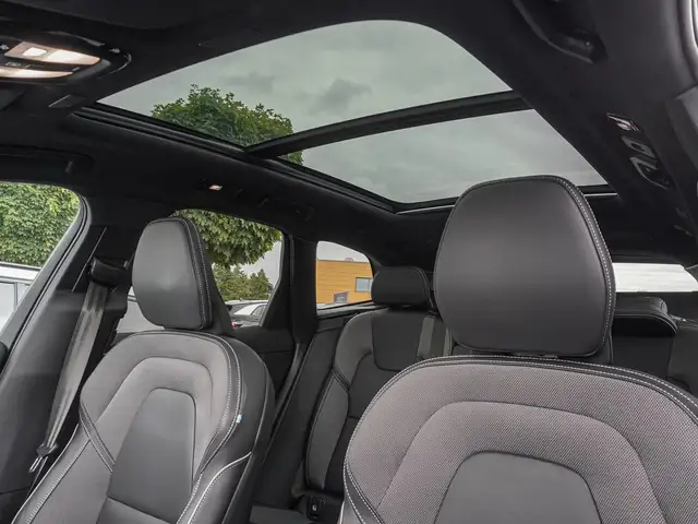 Volvo XC60 view 8