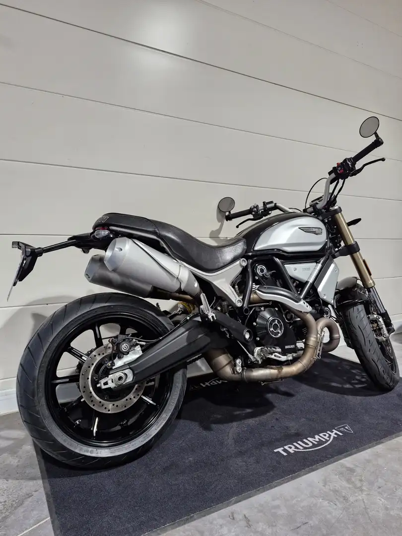 Ducati Scrambler Negro - 2