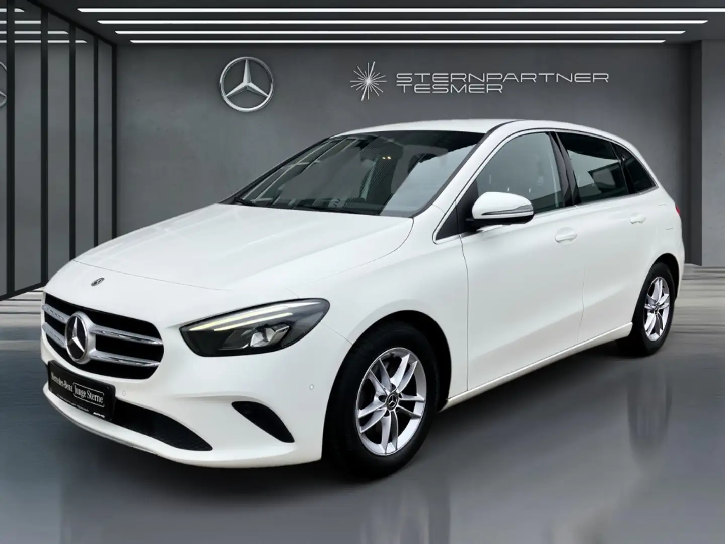 Mercedes-Benz B 200 d CarPlay Kamera LED Totwinkel eHeck Ambi Weiß - 1
