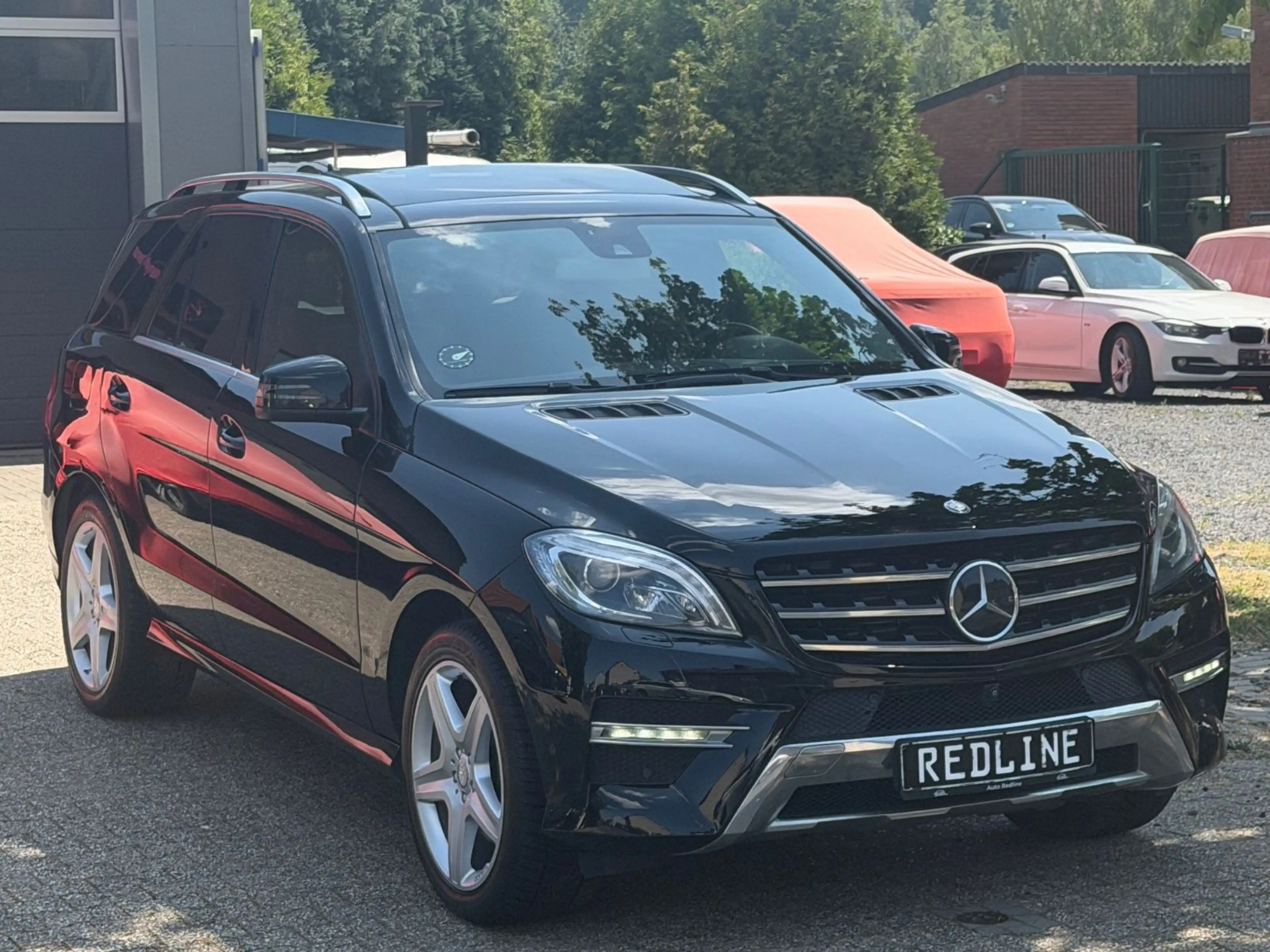 Mercedes-Benz ML 350 CDI BlueTec 4Matic / 1 Hand / AMG Paket — photo 2