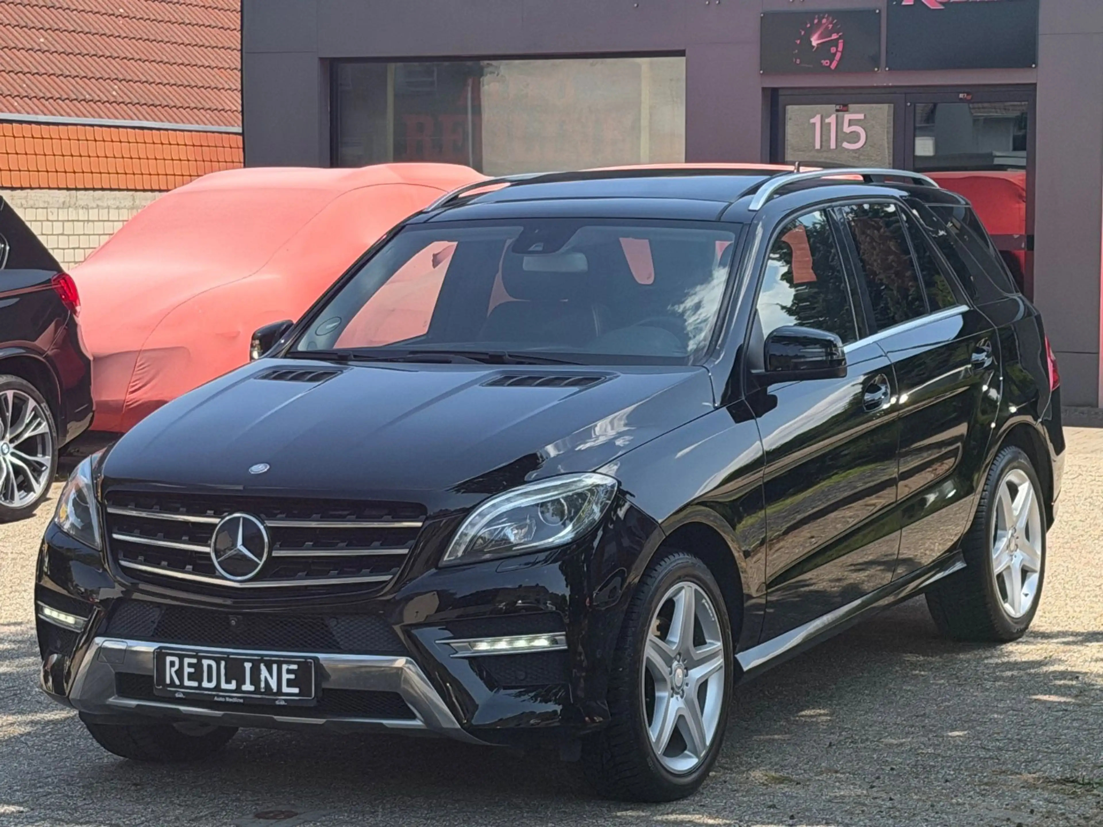 Mercedes-Benz ML 350 CDI BlueTec 4Matic / 1 Hand / AMG Paket — photo 4