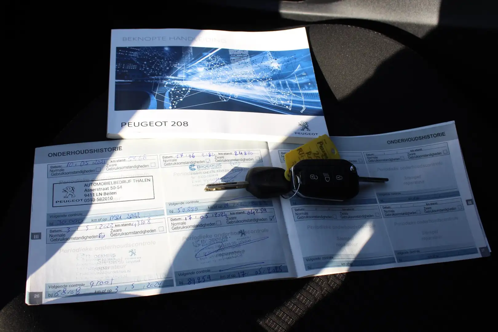 Peugeot 208 1.2 PureTech Blue Lion NAP,, AIRCO dealer onderh , Rood - 2