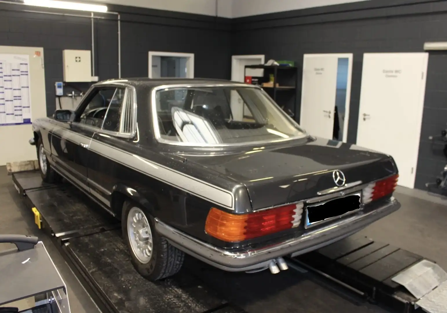 Mercedes-Benz SLC 350 V8, W107/C107, TÜV neu, Oldtimer mit H-Kennzeichen Schwarz - 2