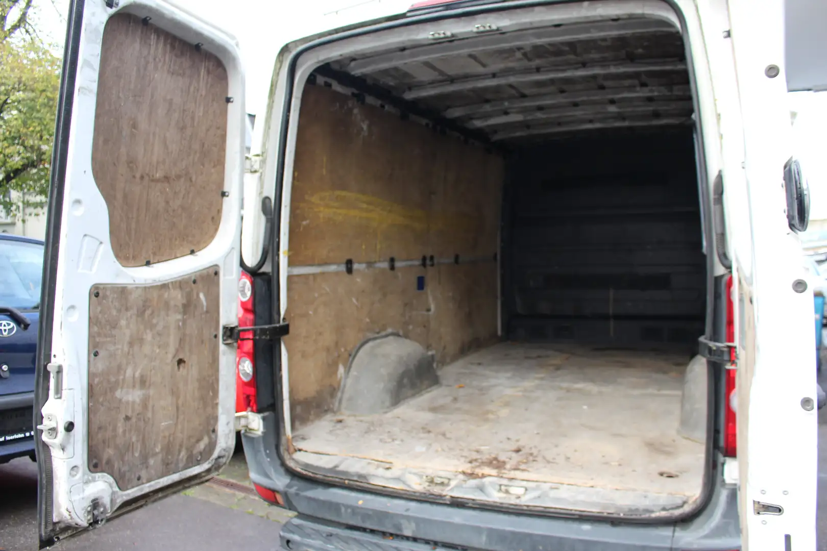 Volkswagen Crafter 35 mittel L2H1 EcoProfi Weiß - 2