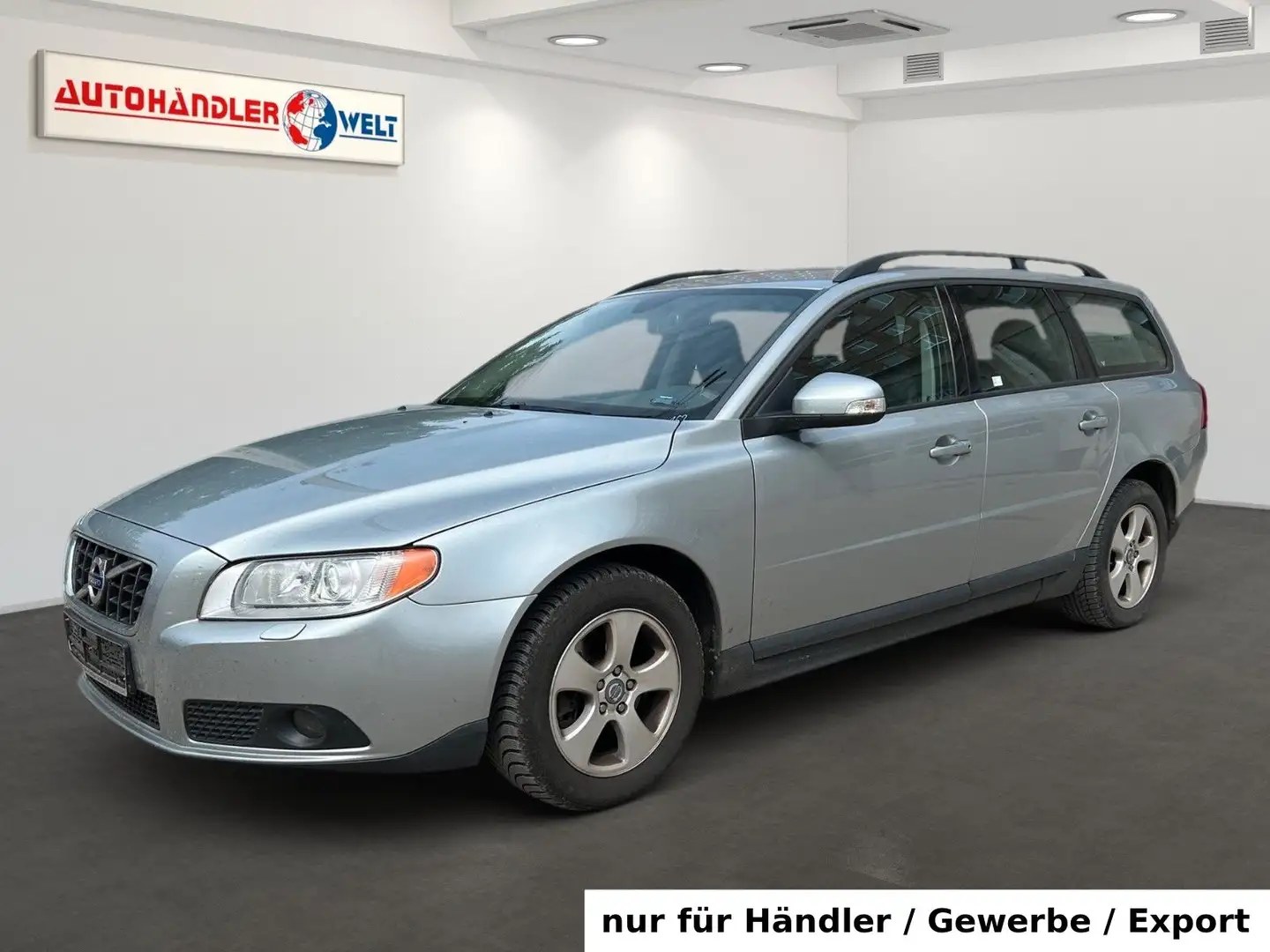 Volvo V70 V 70 2.0 D AAC Xenon SHZ Silber - 1