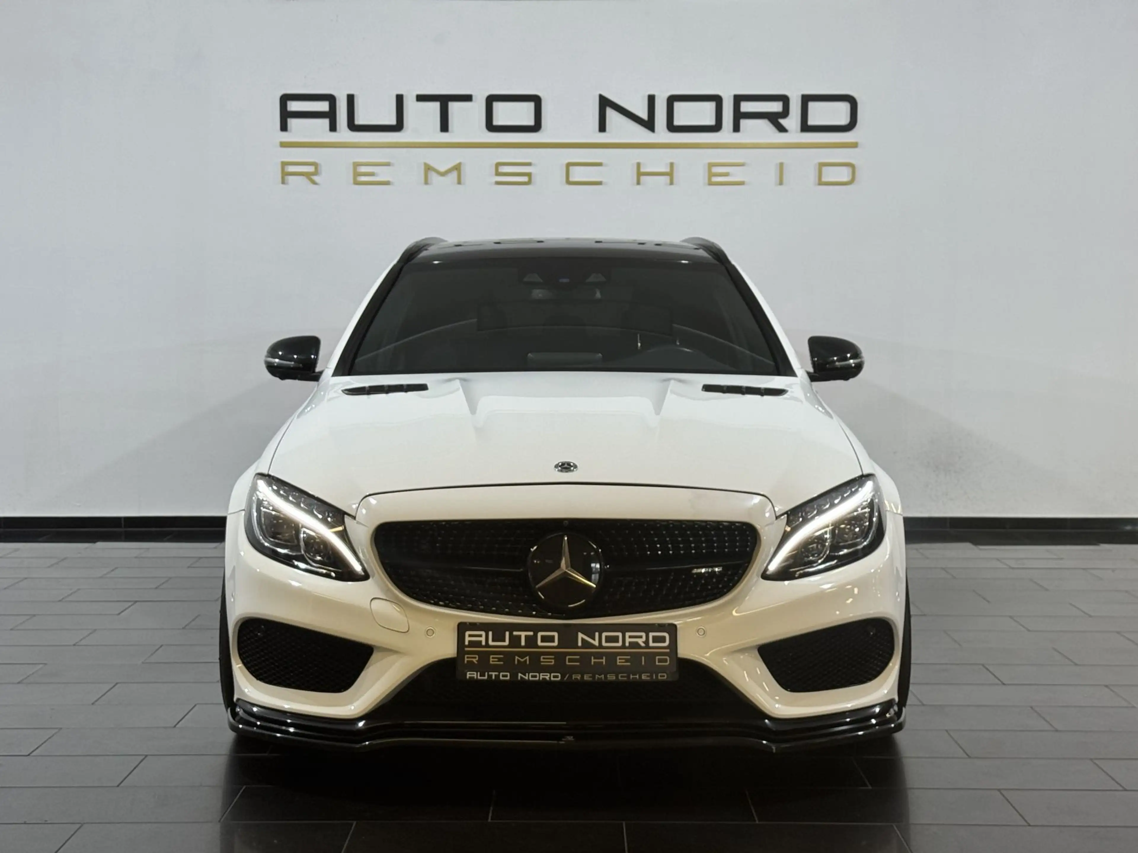 Mercedes-Benz C 43 AMG 4Matic*ILS*360°Cam*Standhzg*AHK*KeyGo* — photo 2