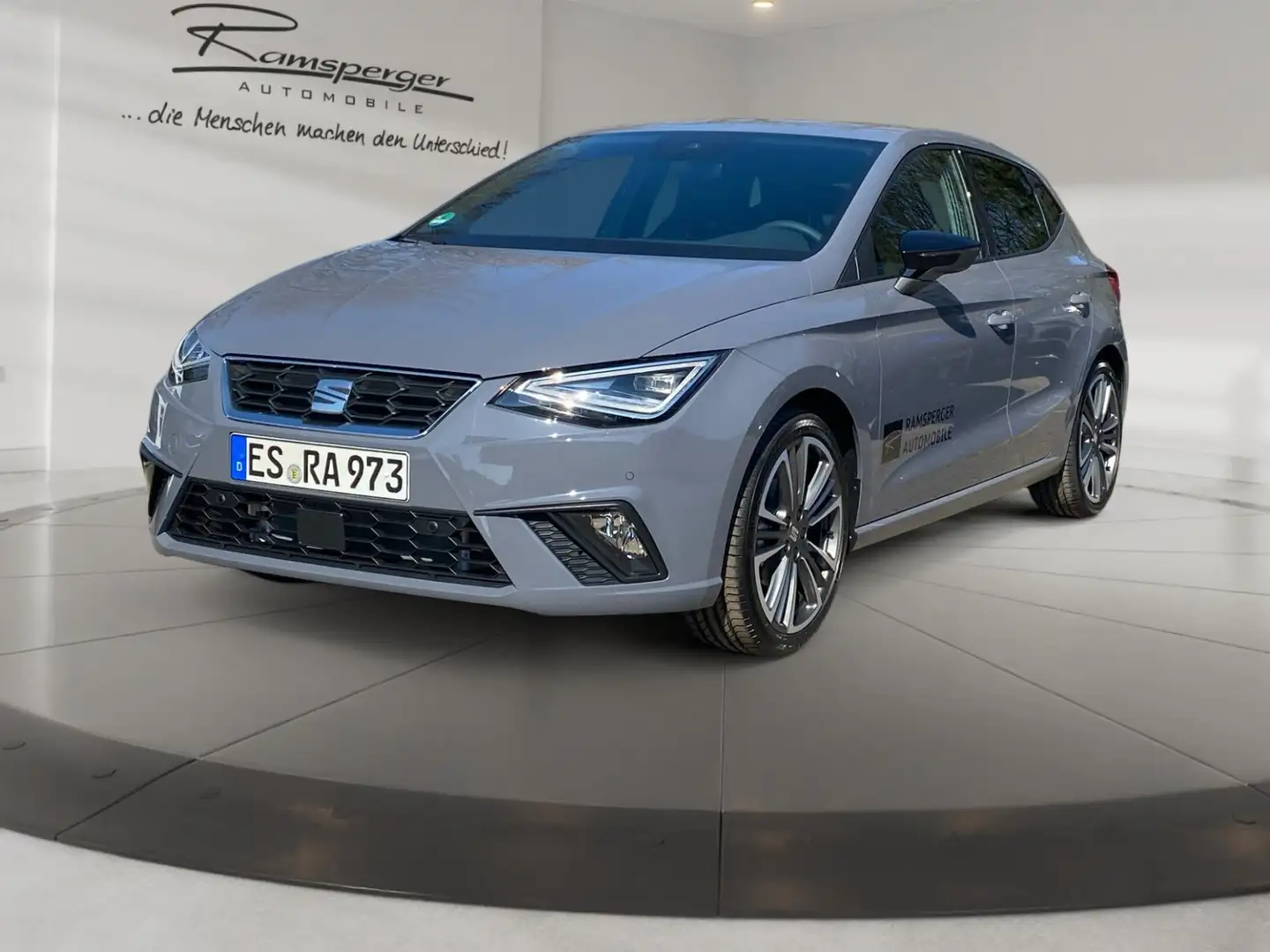 SEAT Ibiza FR Anniversary Edition 1.5 TSI LED/Navi/uv Gris - 2