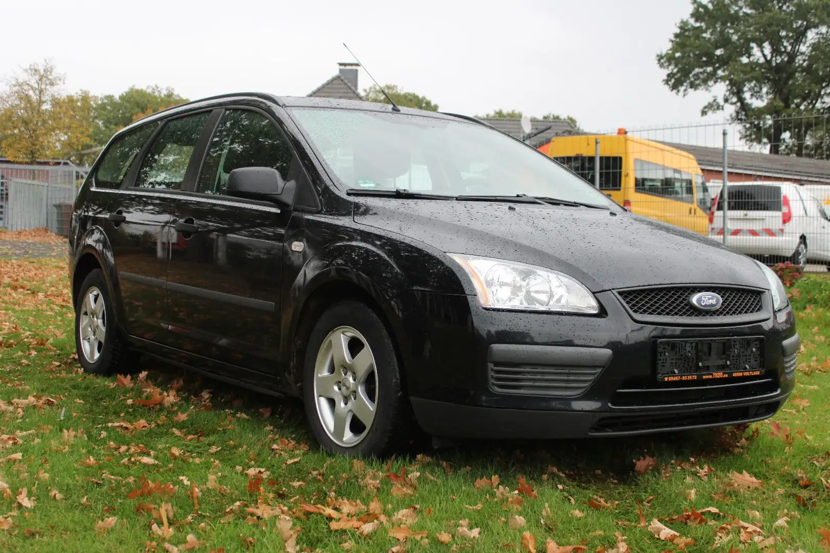 Ford Focus Turnier Fun Schwarz - 1