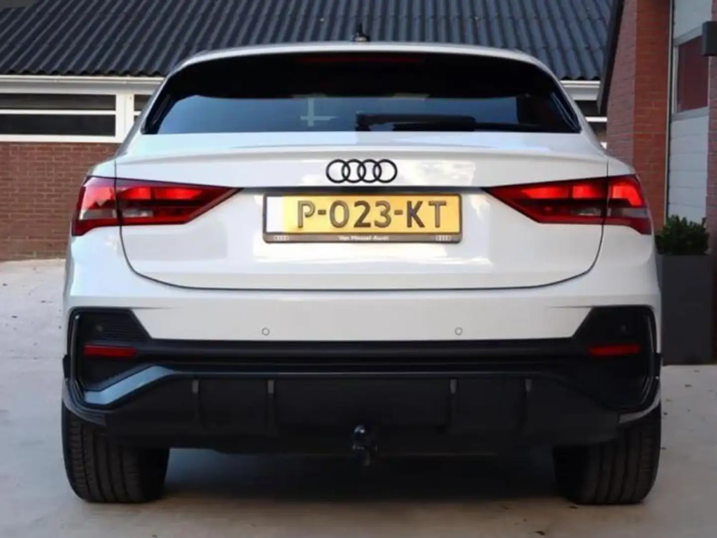 Audi Q3 Q3 45 TFSI e S Edition Wit - 1