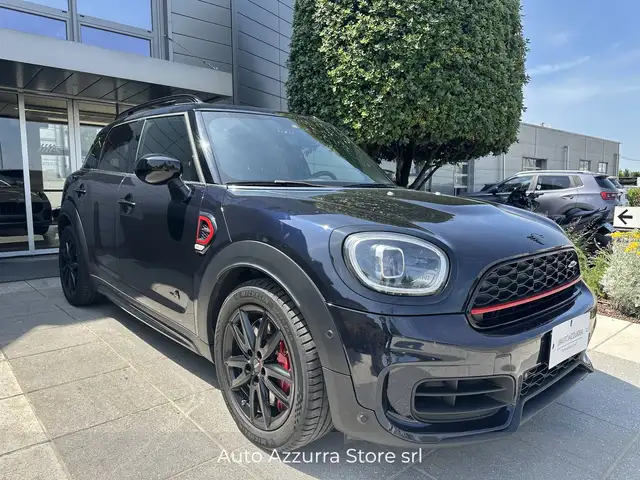 Mini Countryman view 3