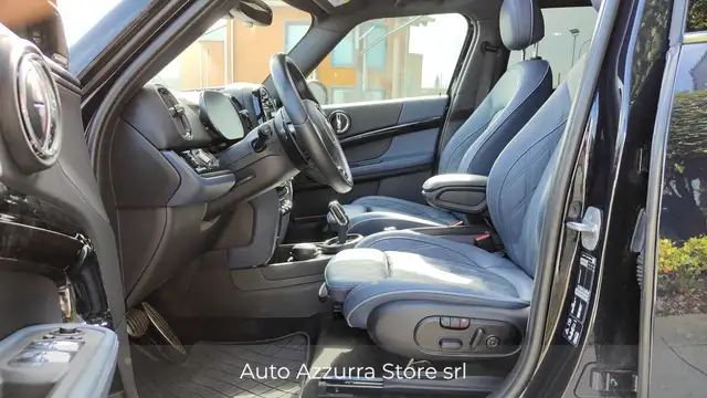 Mini Countryman view 8