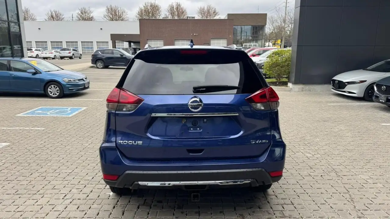 Nissan Rogue снимка Nissan Rogue