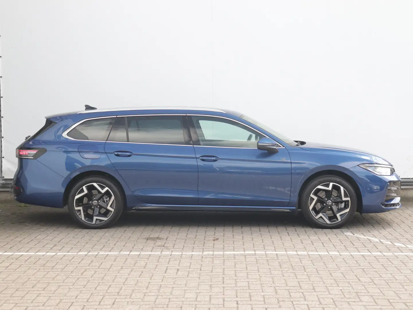 Volkswagen Passat Variant 1.5 eHybrid 272pk R-Line | Trekhaak | Stoelverwarm Blu/Azzurro - 2
