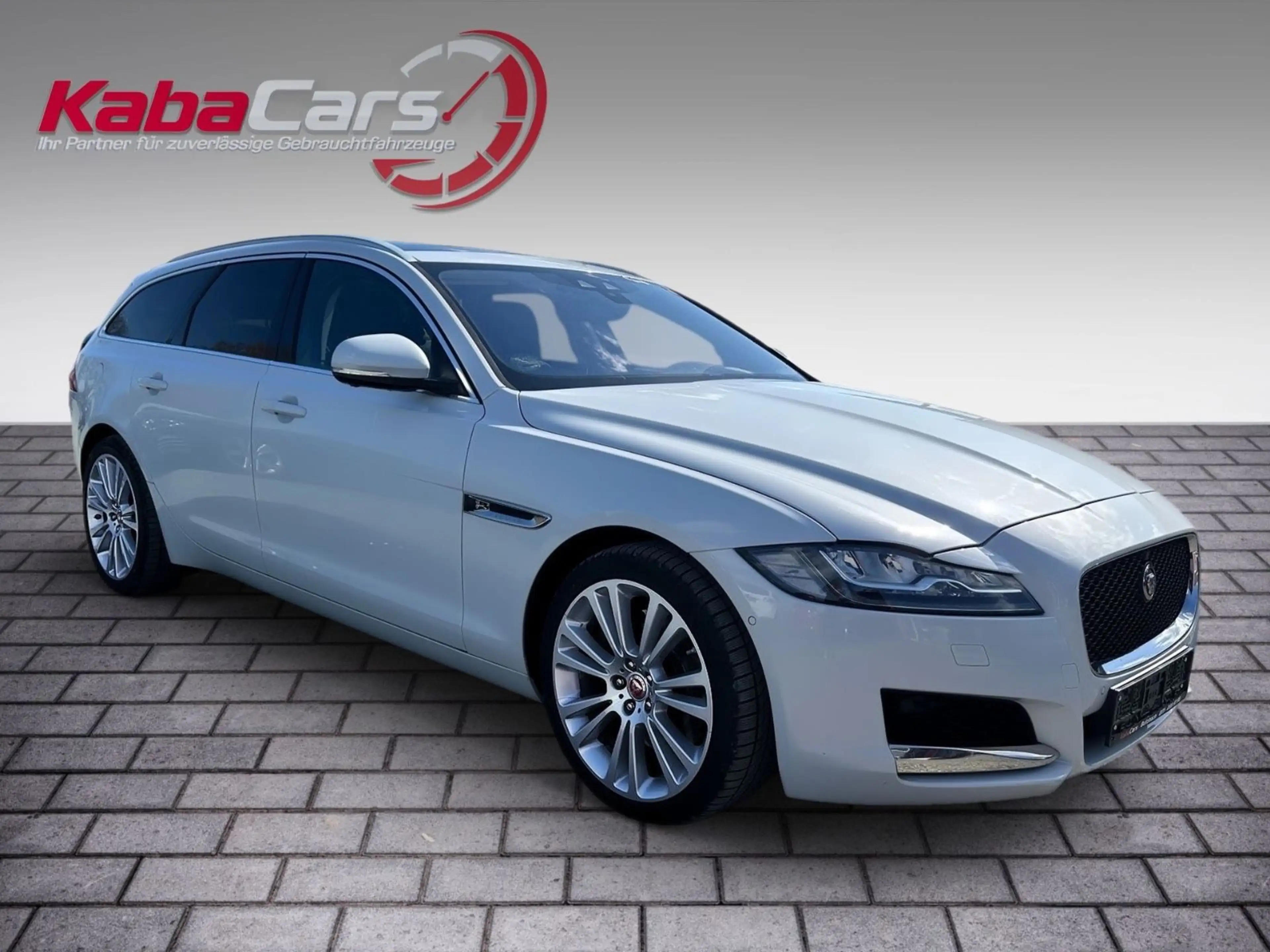 Jaguar XF Sportbrake Portfolio Pano AHK LED — photo 8