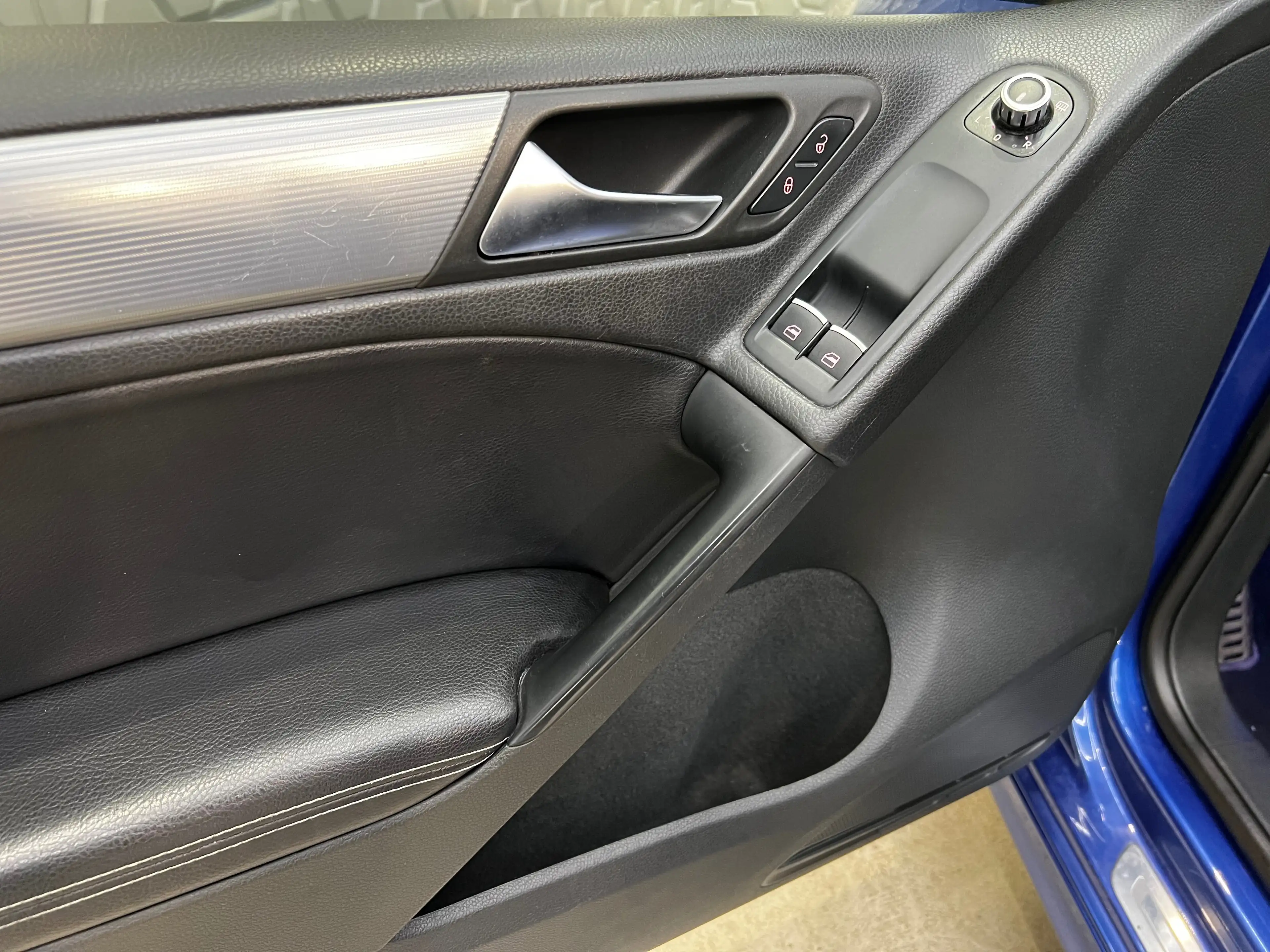Volkswagen Golf R 4Motion*BI-XENON*CHROM PAKET*ALCANTARA*SITZHEIZUNG — photo 12