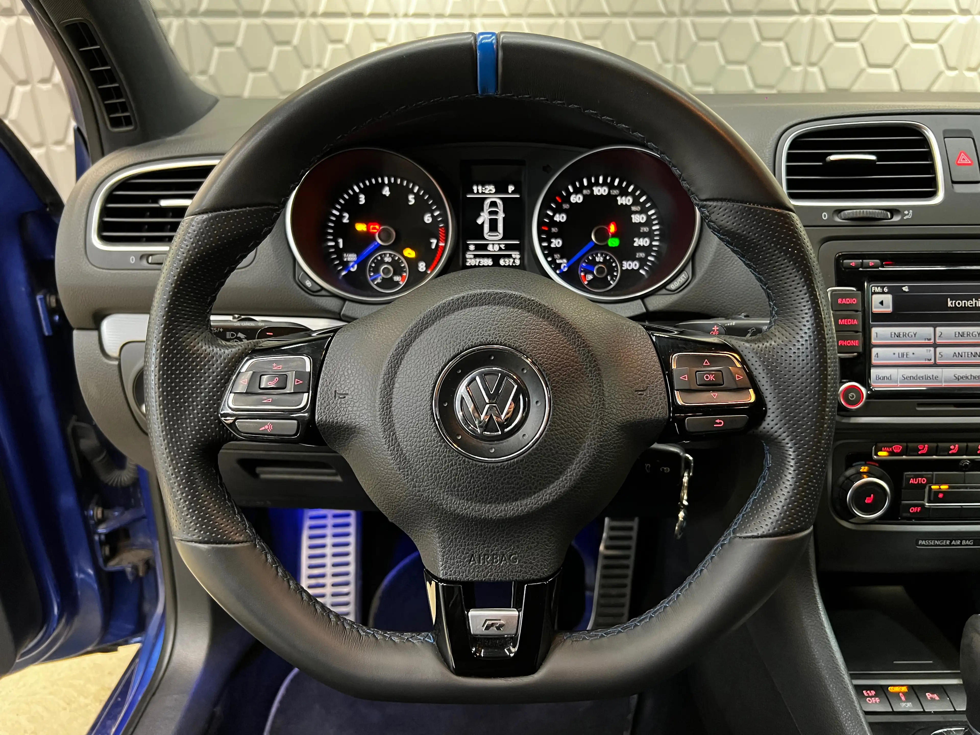 Volkswagen Golf R 4Motion*BI-XENON*CHROM PAKET*ALCANTARA*SITZHEIZUNG — photo 15