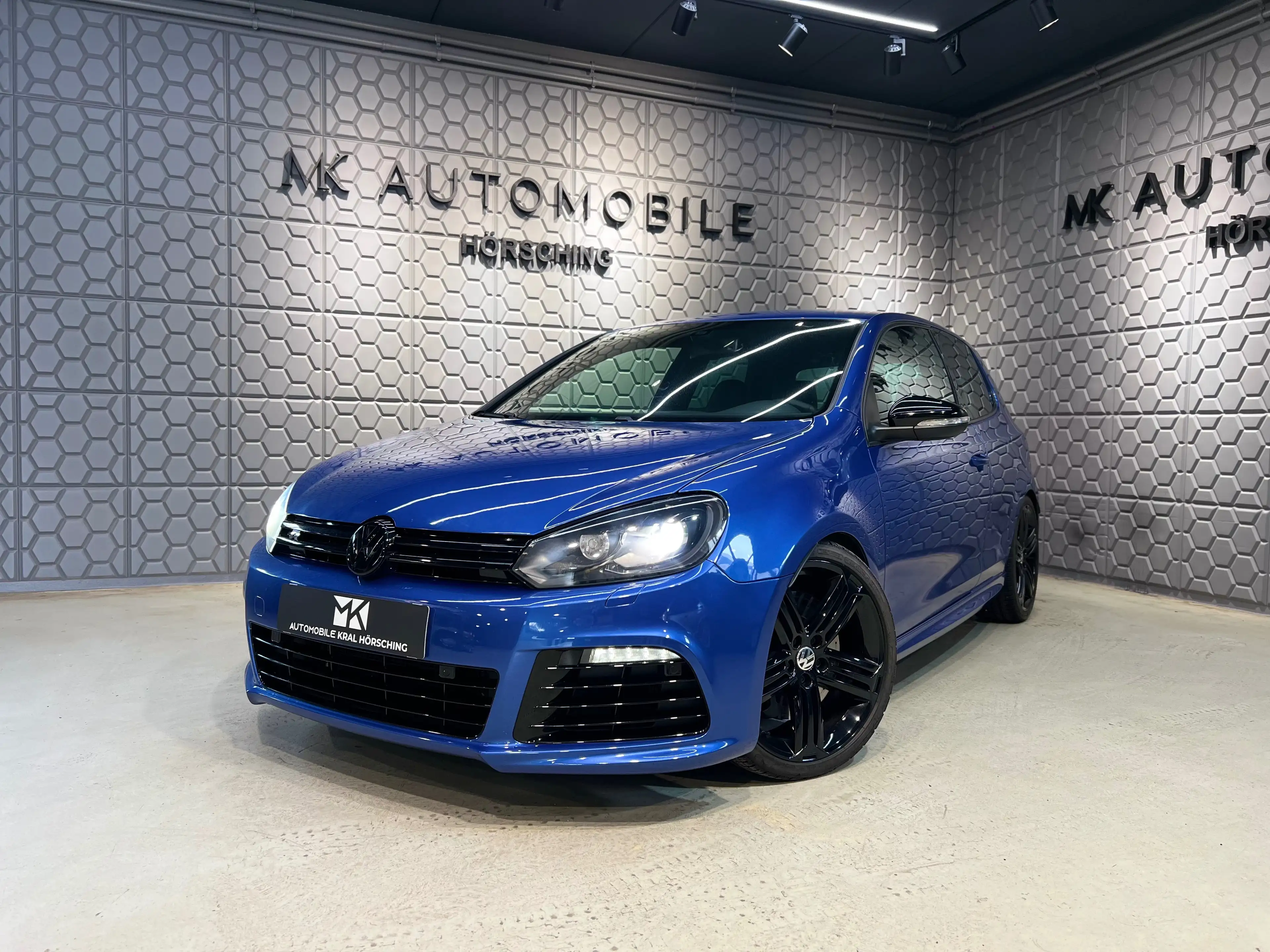 Volkswagen Golf R 4Motion*BI-XENON*CHROM PAKET*ALCANTARA*SITZHEIZUNG