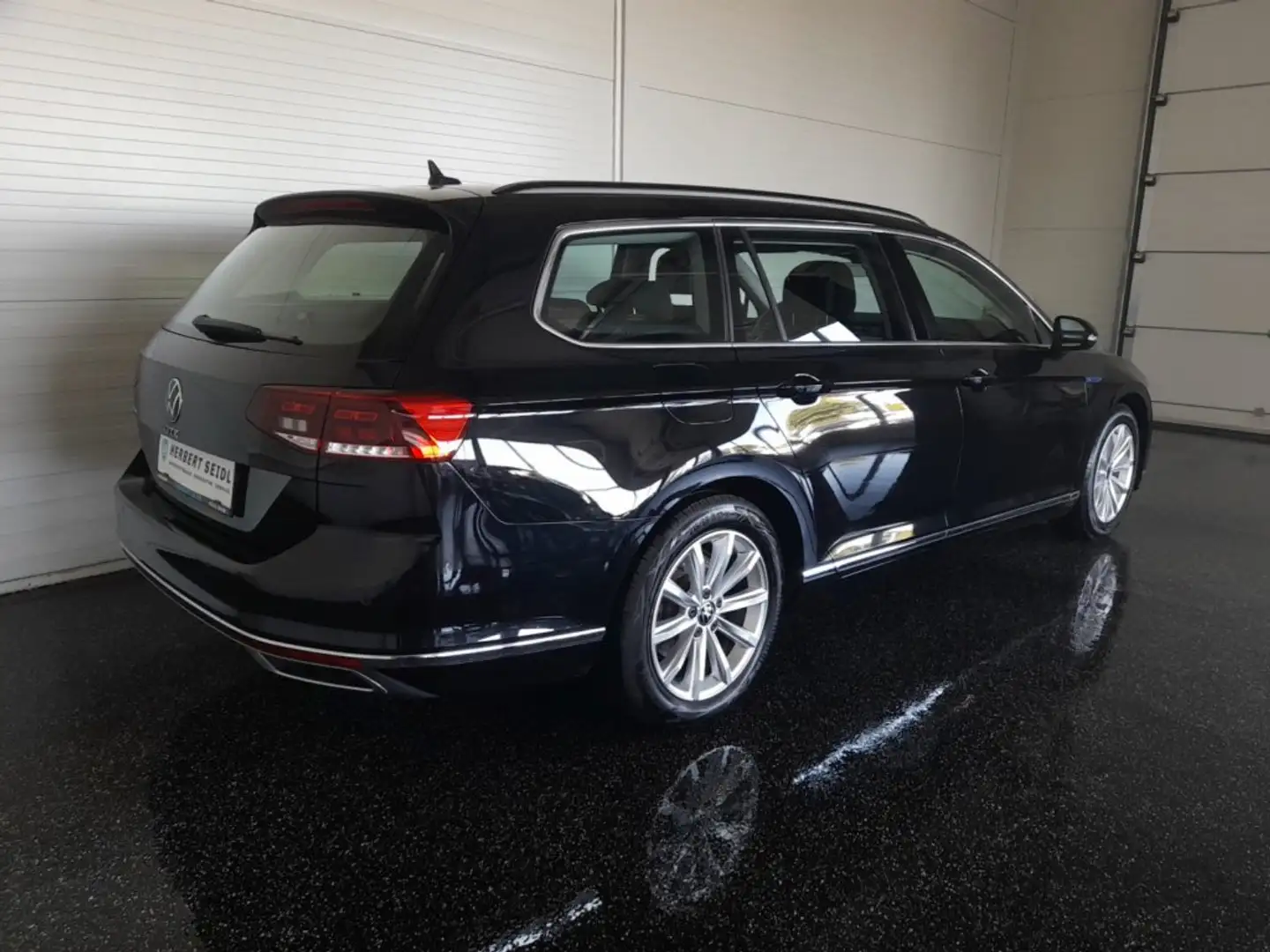 Volkswagen Passat Variant GTE PHEV DSG *LED / 17 ZOLL / NAVI / AHV & KAMERA / ACC / SPORTMASSAGESITZ* Schwarz - 2