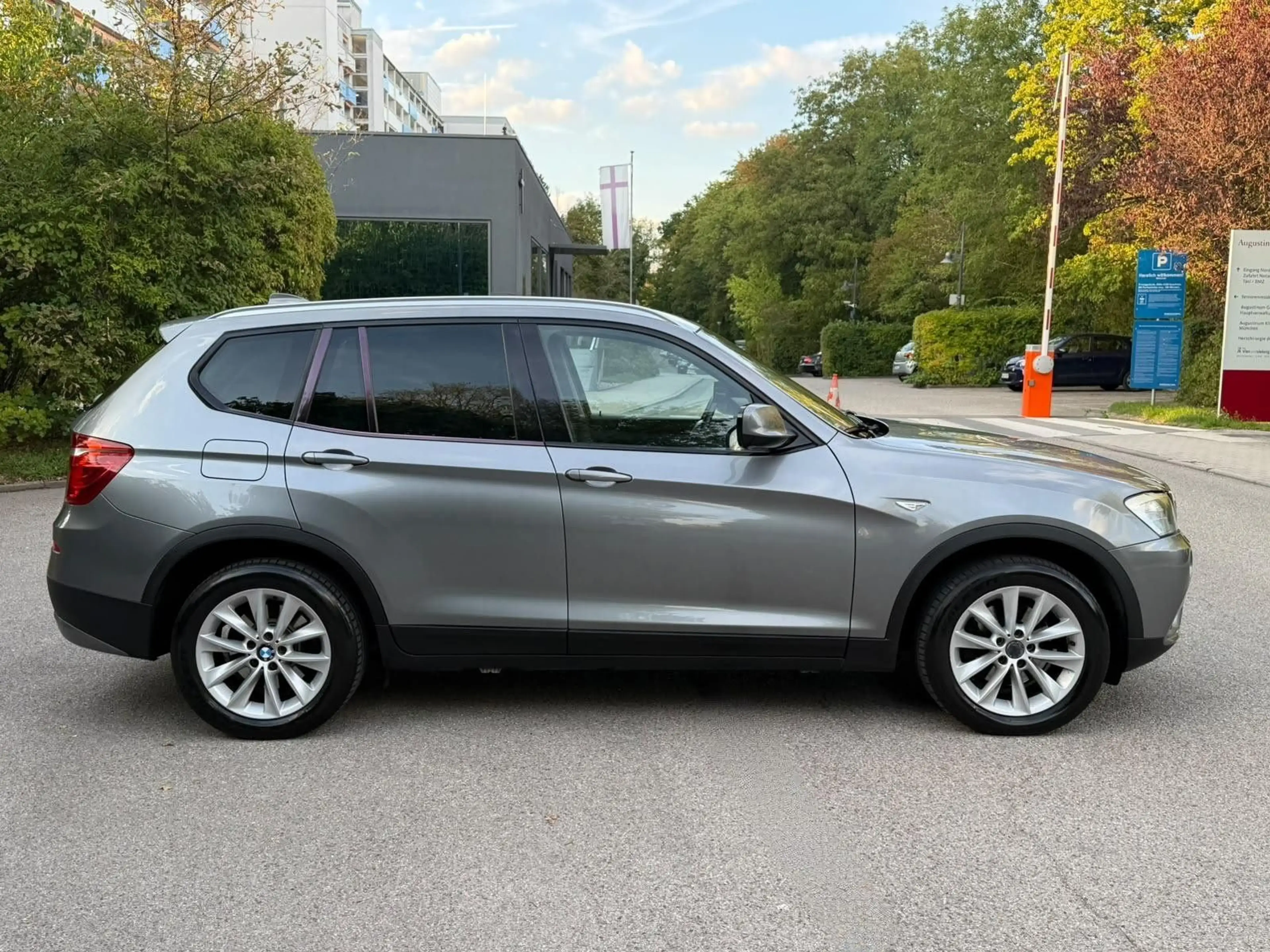 BMW X3 xDrive30d Navi Bi-Xenon Automatik Leader — photo 4