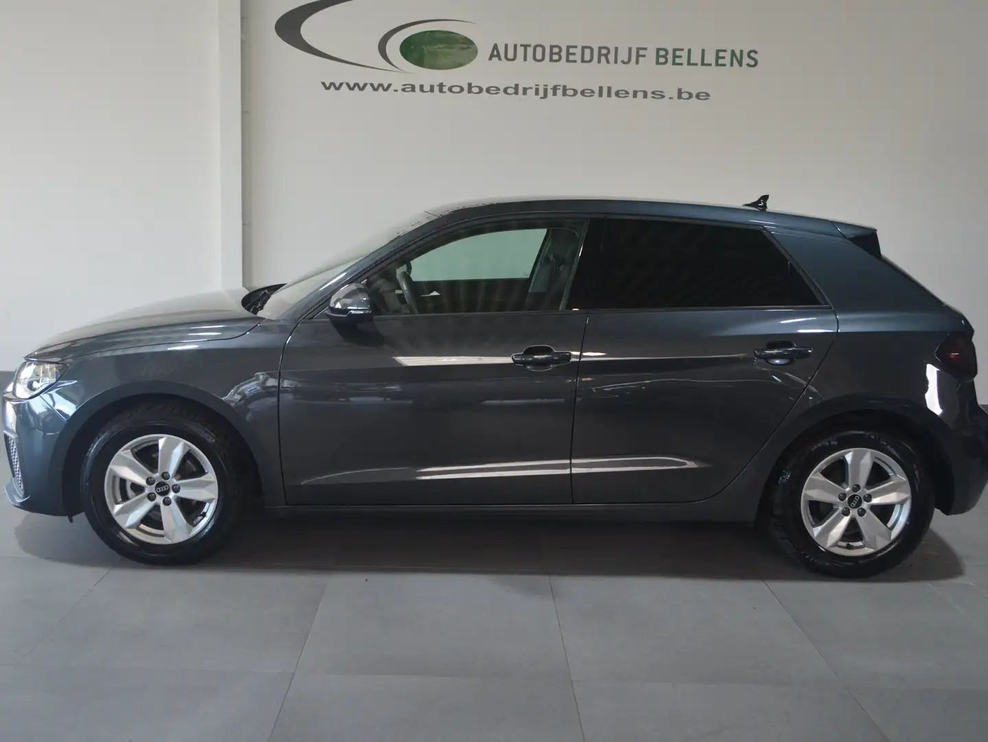 Audi A1 Sportback 25 TFSI  S tronic (EU6AP) / NAVI / APPLE Grijs - 1