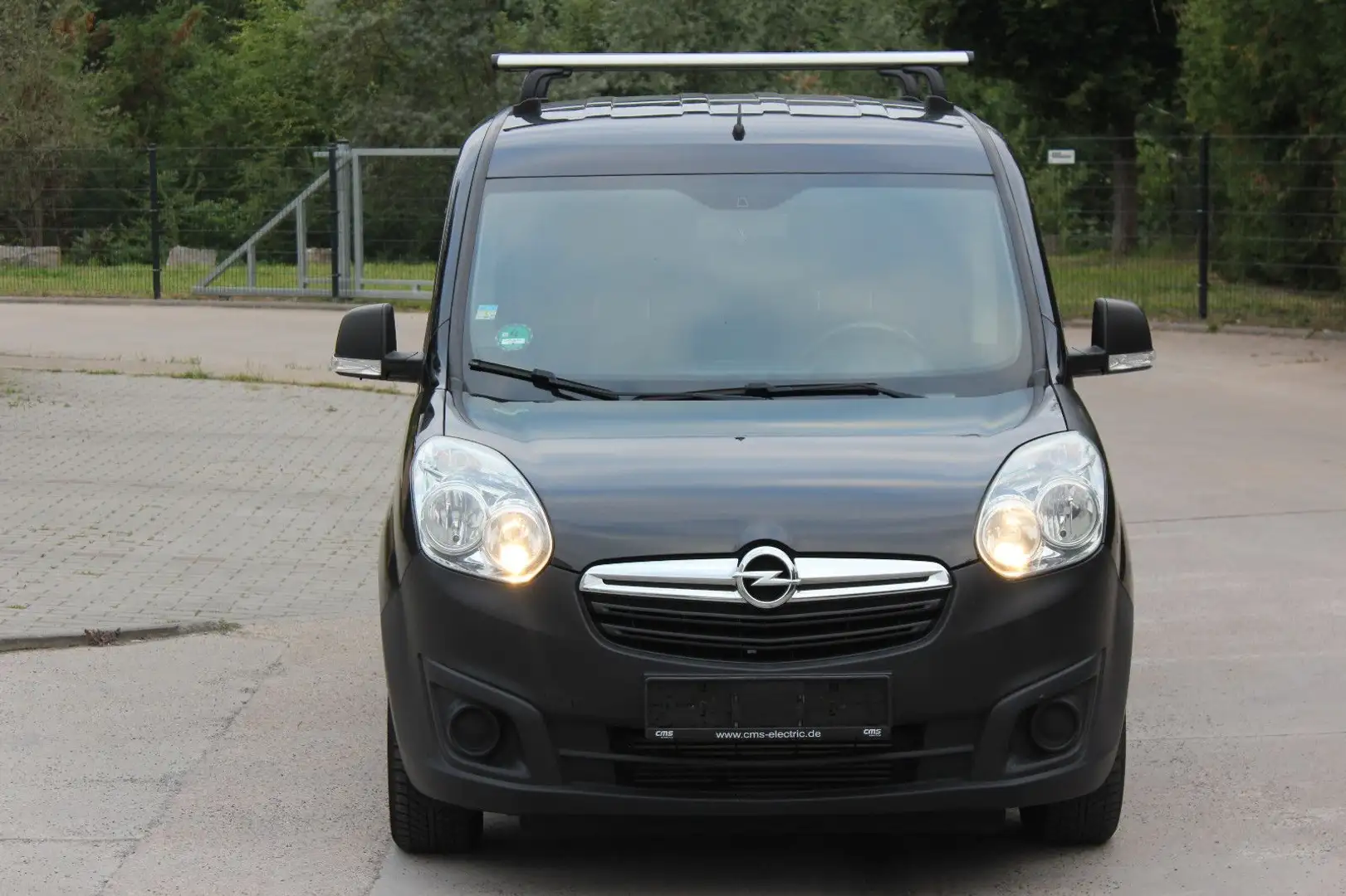 Opel Combo D Selection L1H1+Klima+AHK Schwarz - 2