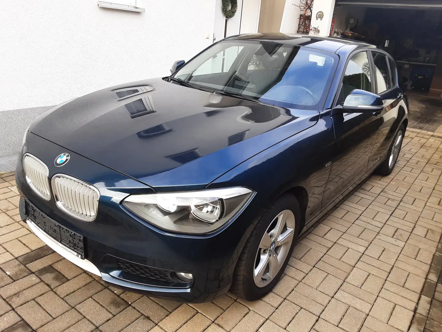 BMW 118 1er 118i, Klimaautomatik, PDC, Sitzheizung,Bluetoo Blau - 1