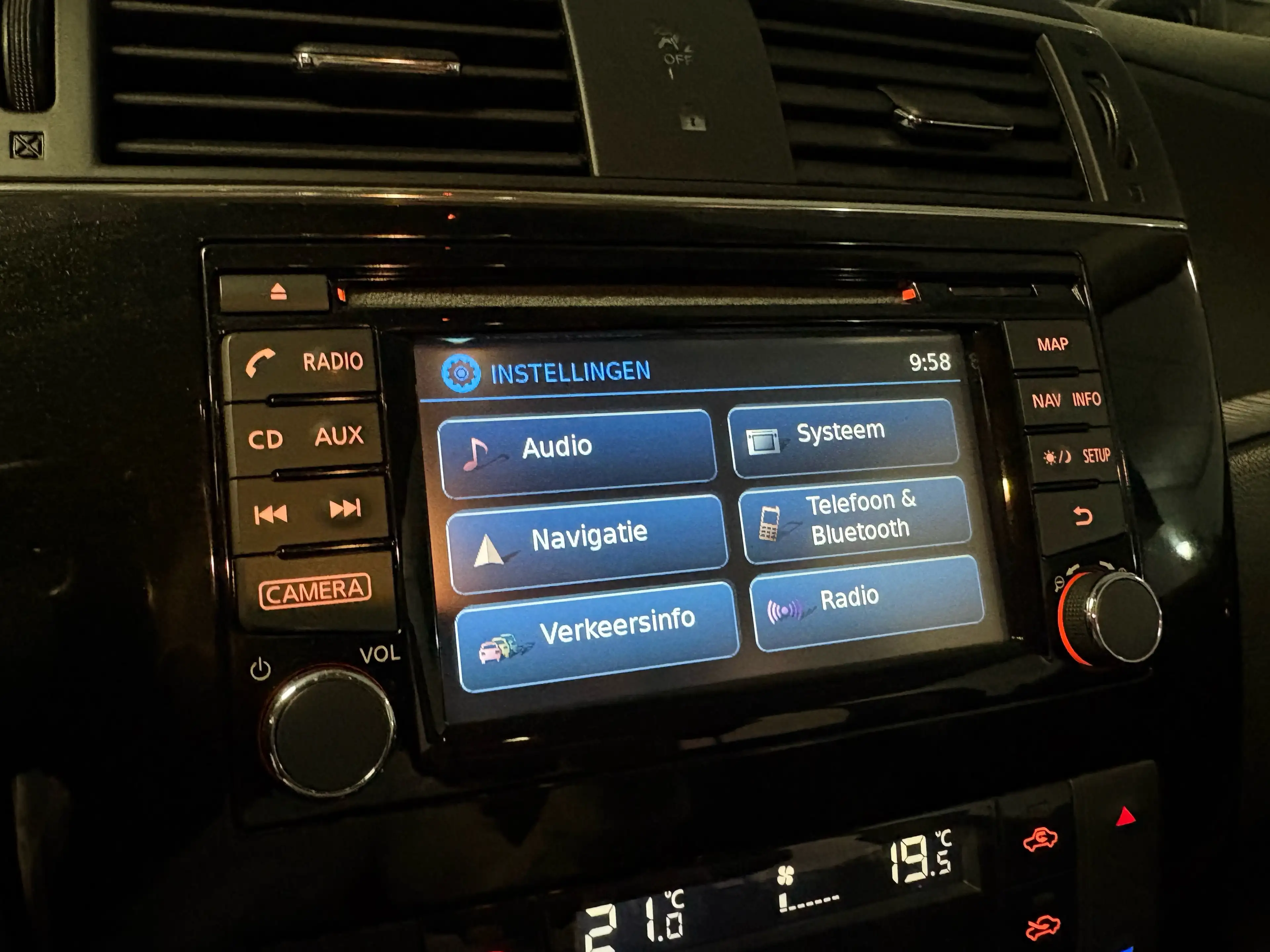 Nissan Pulsar 1.2 DIG-T Tekna — photo 12