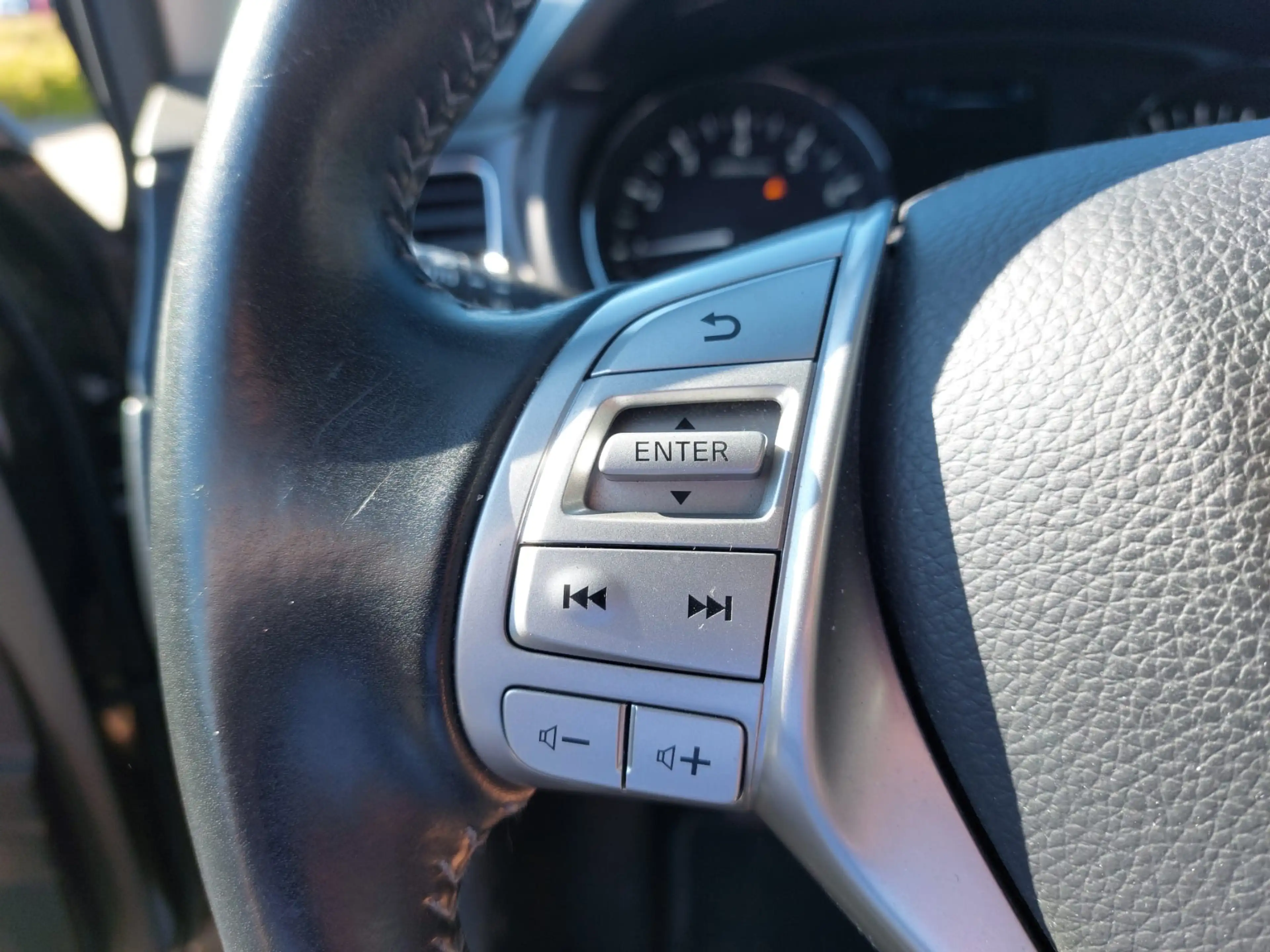 Nissan Pulsar 1.2 DIG-T Tekna — photo 14
