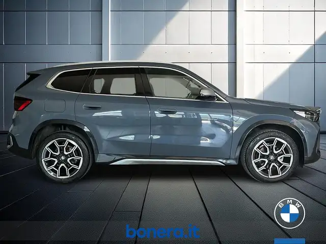 BMW X1 view 5