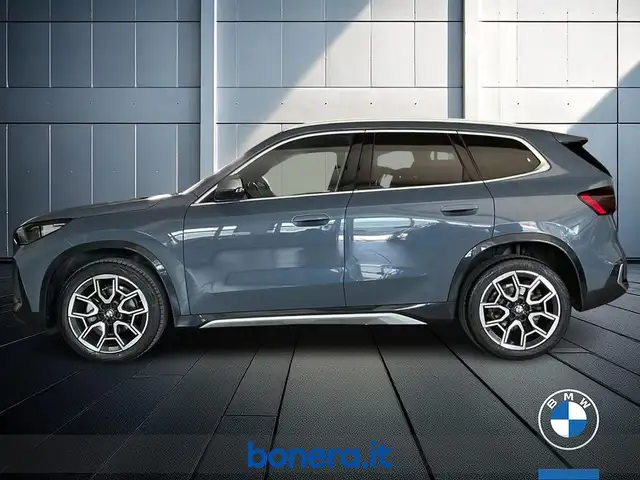 BMW X1 view 9