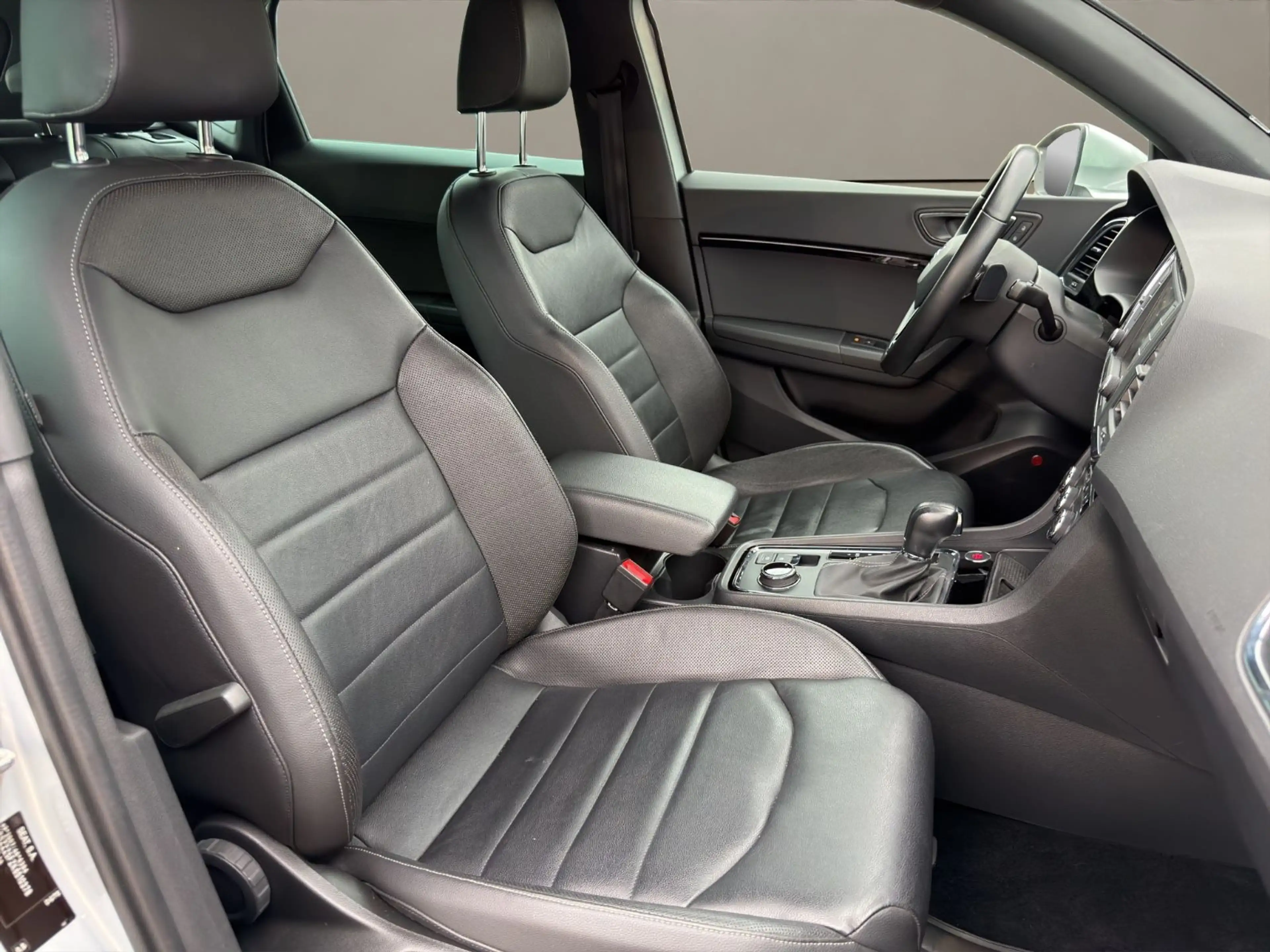 SEAT Ateca Xcellence DSG / LED / Leder / 360 Kamera — photo 13
