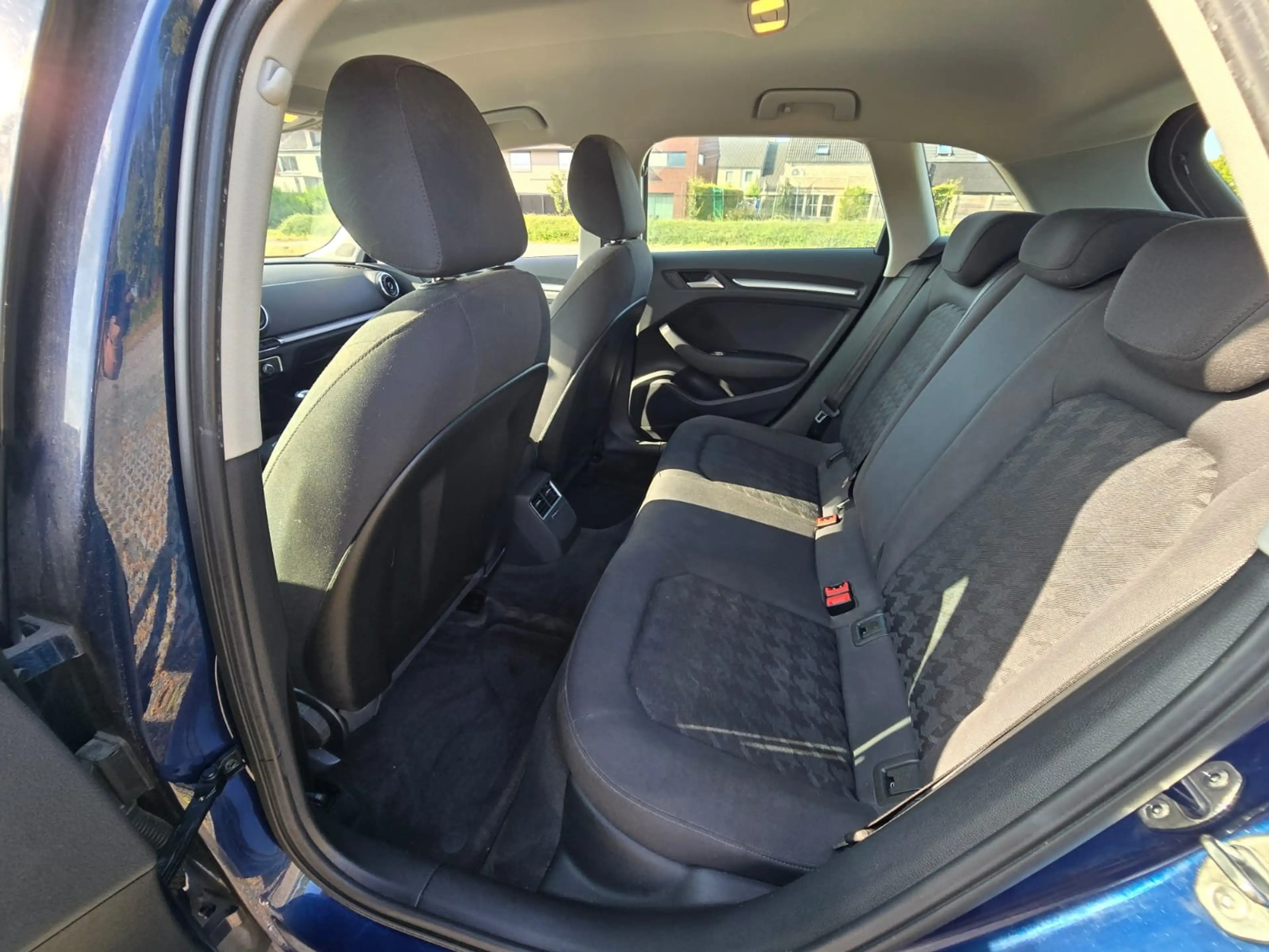 Audi A3 A3 1.8 Attraction — photo 12