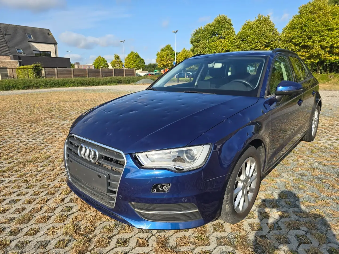 Audi A3 A3 1.8 Attraction Bleu - 1