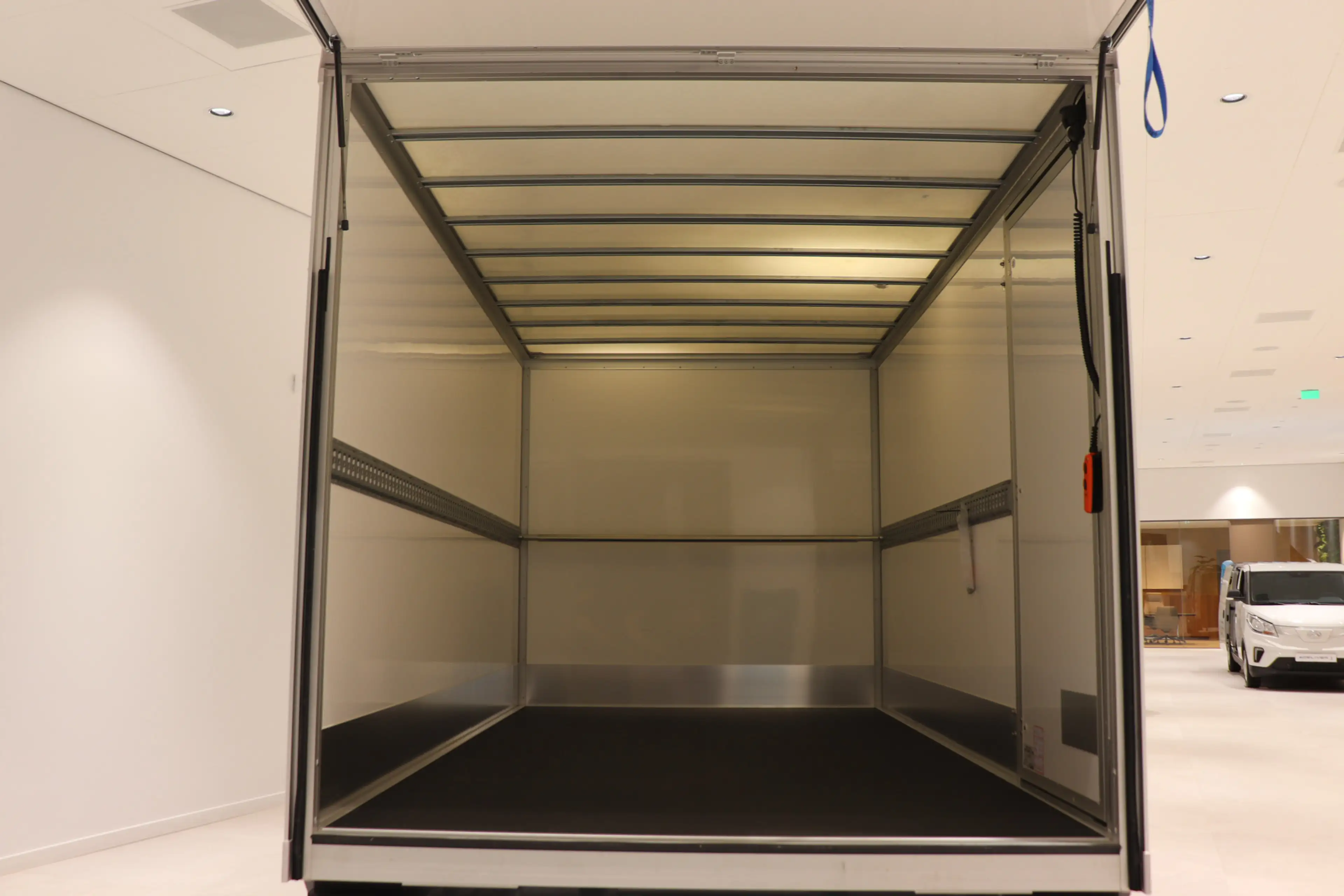 Maxus eDeliver 9 L4 Business DEAL 65 kWh | BAK+KLEP/AIRCO/CAMERA/AD — photo 14