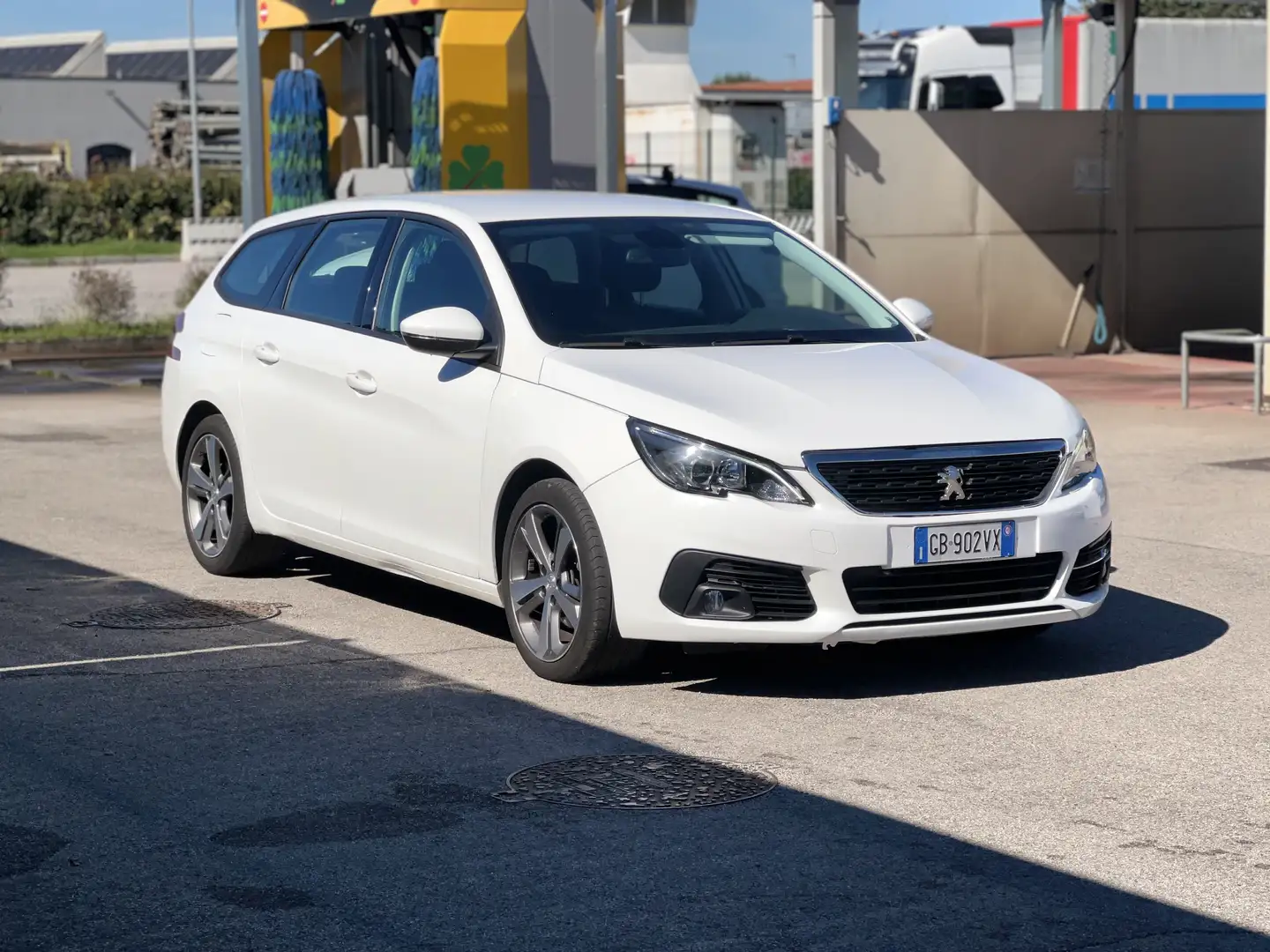 Peugeot 308 SW 1.5 bluehdi Allure 130cv - 2
