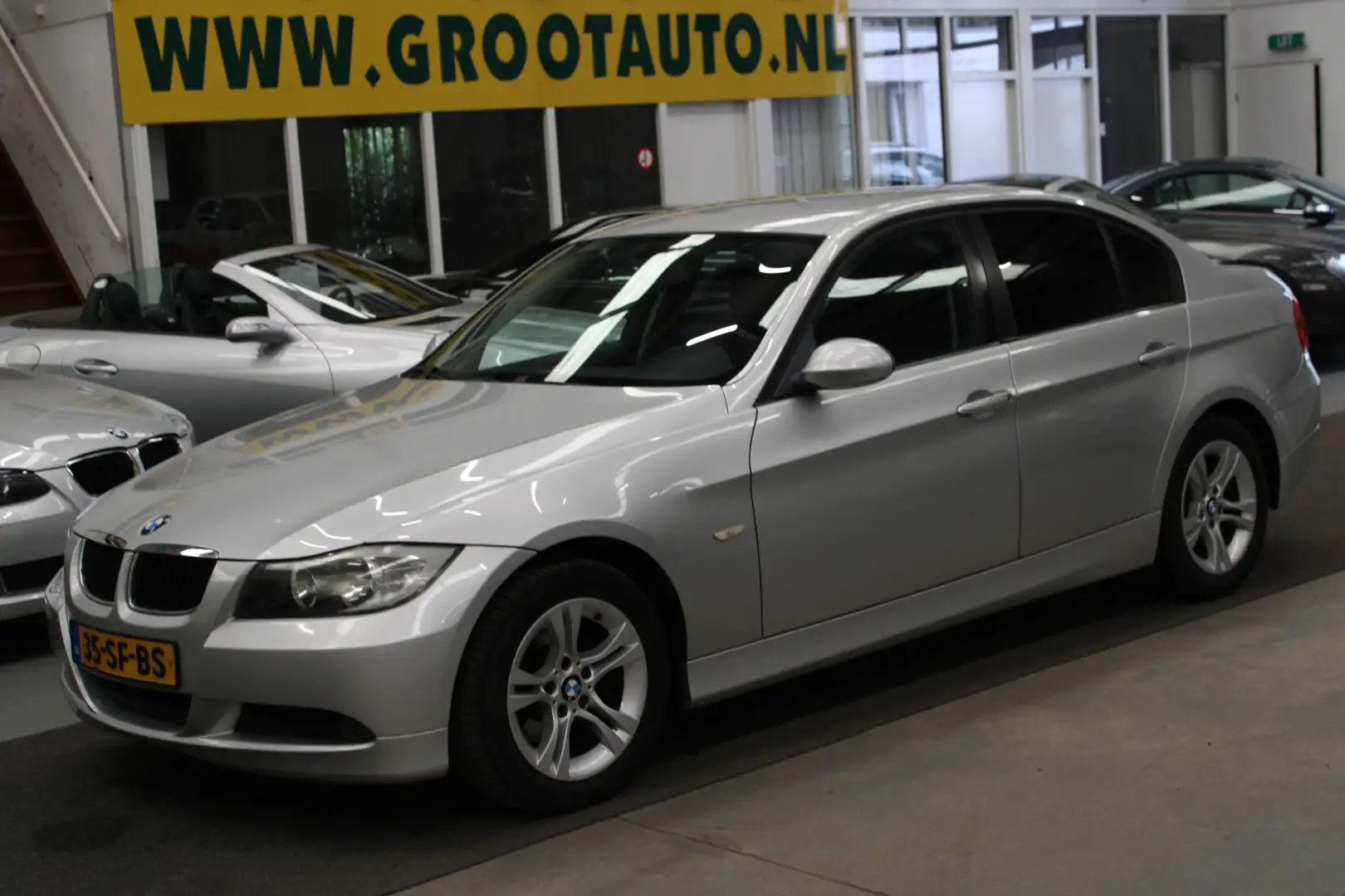 BMW 318 3-serie 318i Airco, Trekhaak, Cruise control, Stuu Grey - 1