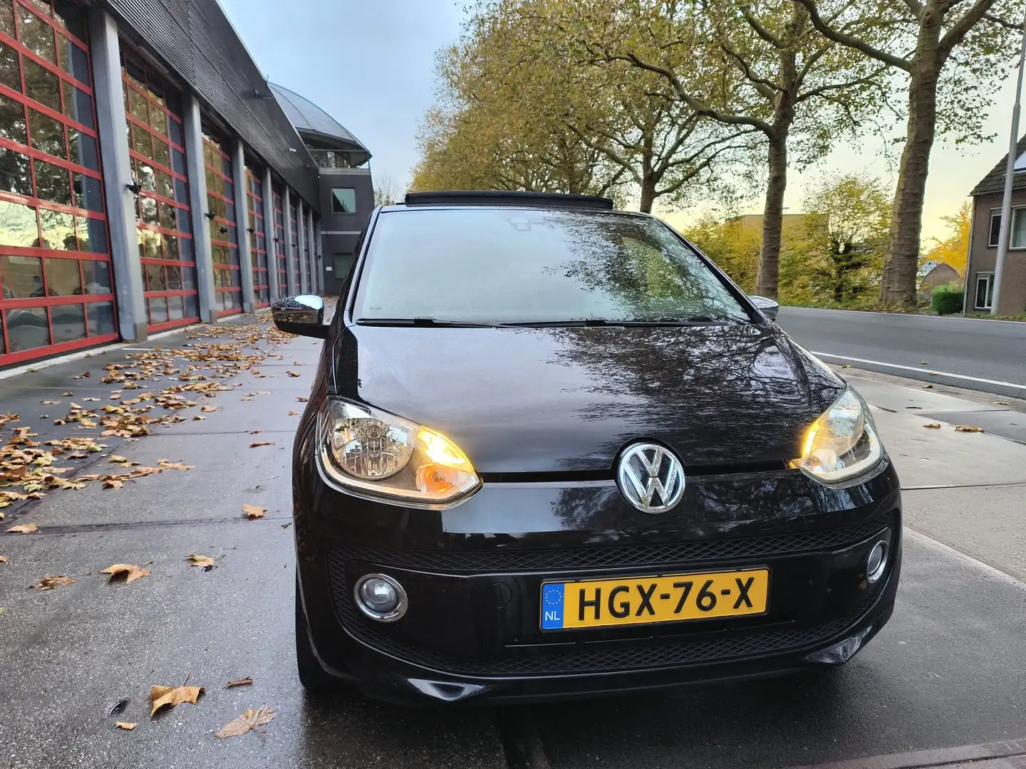 Volkswagen up! Volkswagen Up! 1.0  75PK 2012 Zwart - 1