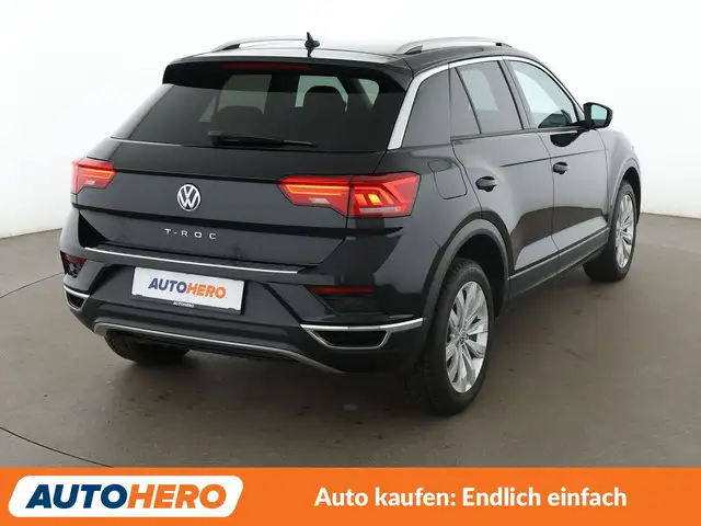 Volkswagen T-Roc view 6