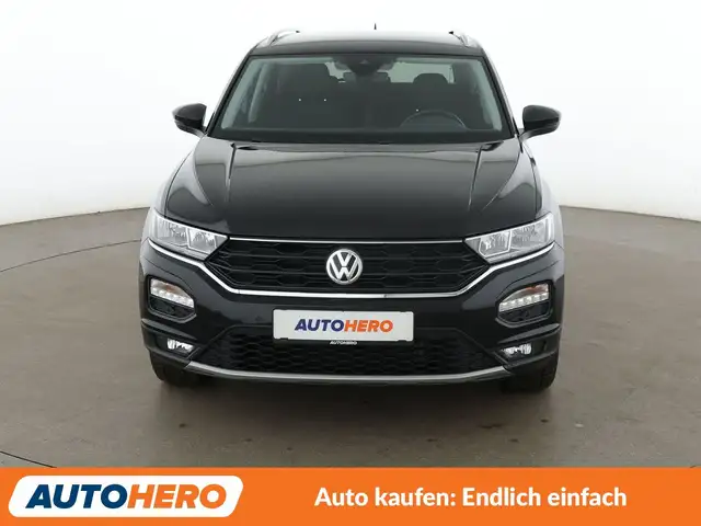 Volkswagen T-Roc view 9