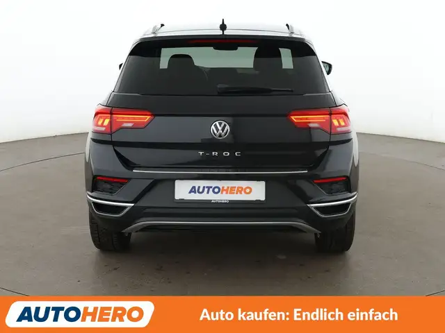 Volkswagen T-Roc view 5