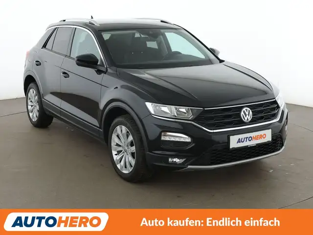 Volkswagen T-Roc view 8