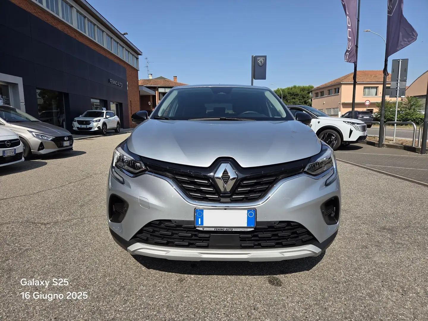 Renault Captur 1.6 E-Tech hybrid Zen 145cv auto *easy drive* Argent - 1
