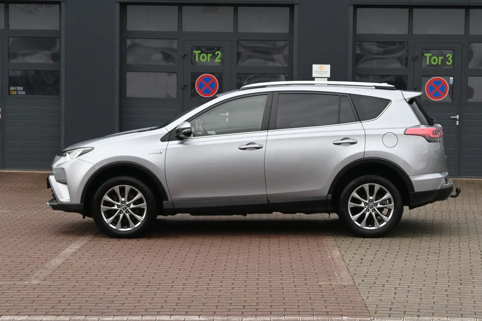 Toyota RAV 4 4 Hybrid Zilver - 2