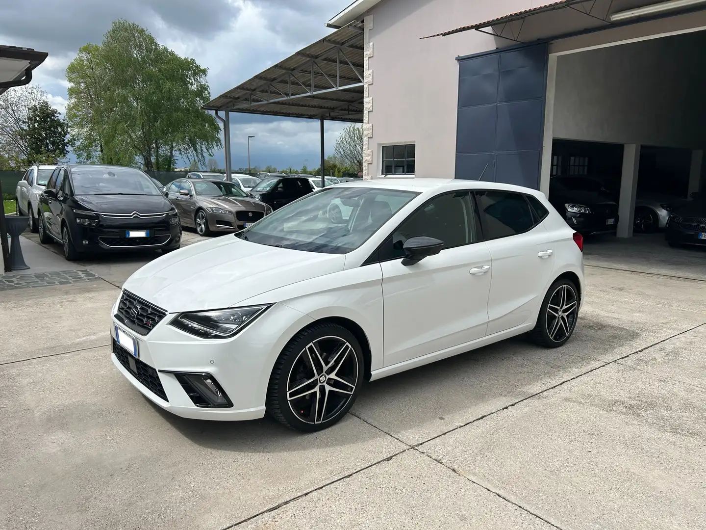 SEAT Ibiza 1.6 tdi FR 95cv Euro6c Blanco - 1